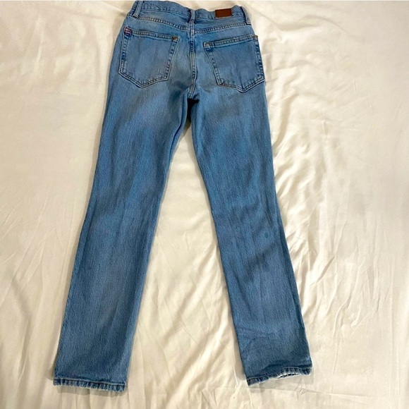 🎈BDG  distressed stretched jeans for women size 24 in blue - Picture 4 of 6